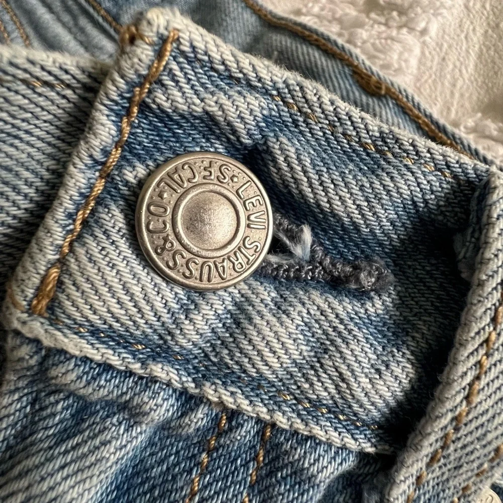 Levis Premium High Loose Light Wash Blue Wide Leg Jeans Size 27 - Picture 7 of 11